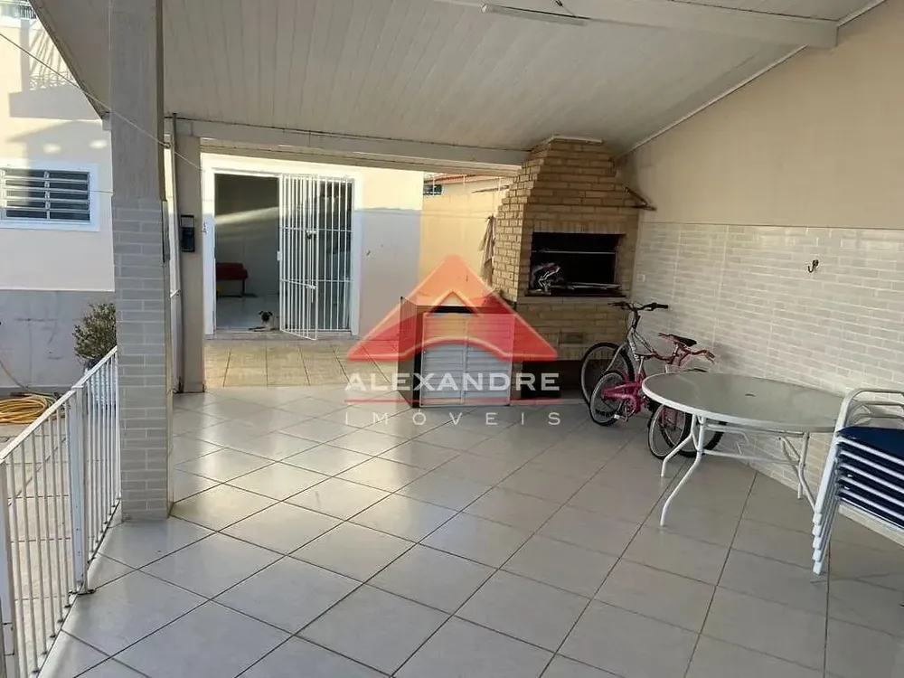 Casa, 3 quartos, 187 m² - Foto 3
