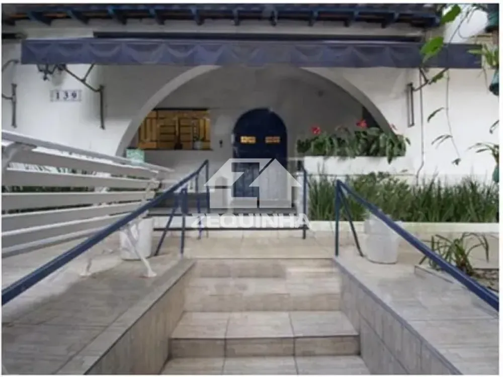 Casa, 10 quartos, 584 m² - Foto 2