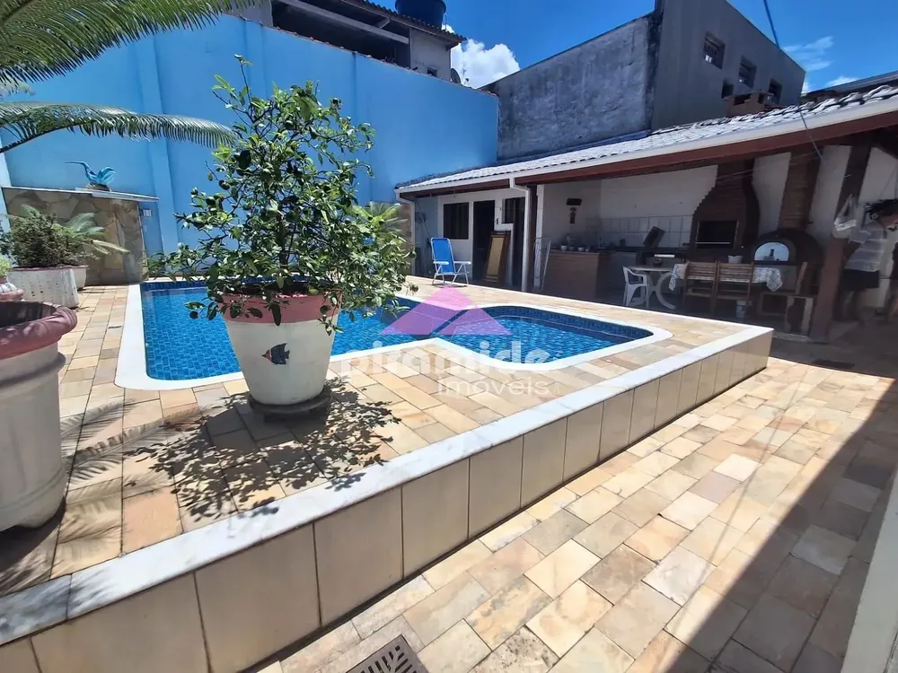 Casa, 3 quartos, 170 m² - Foto 1