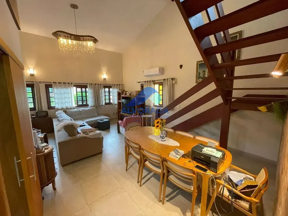 Sobrado, 4 quartos, 236 m² - Foto 1