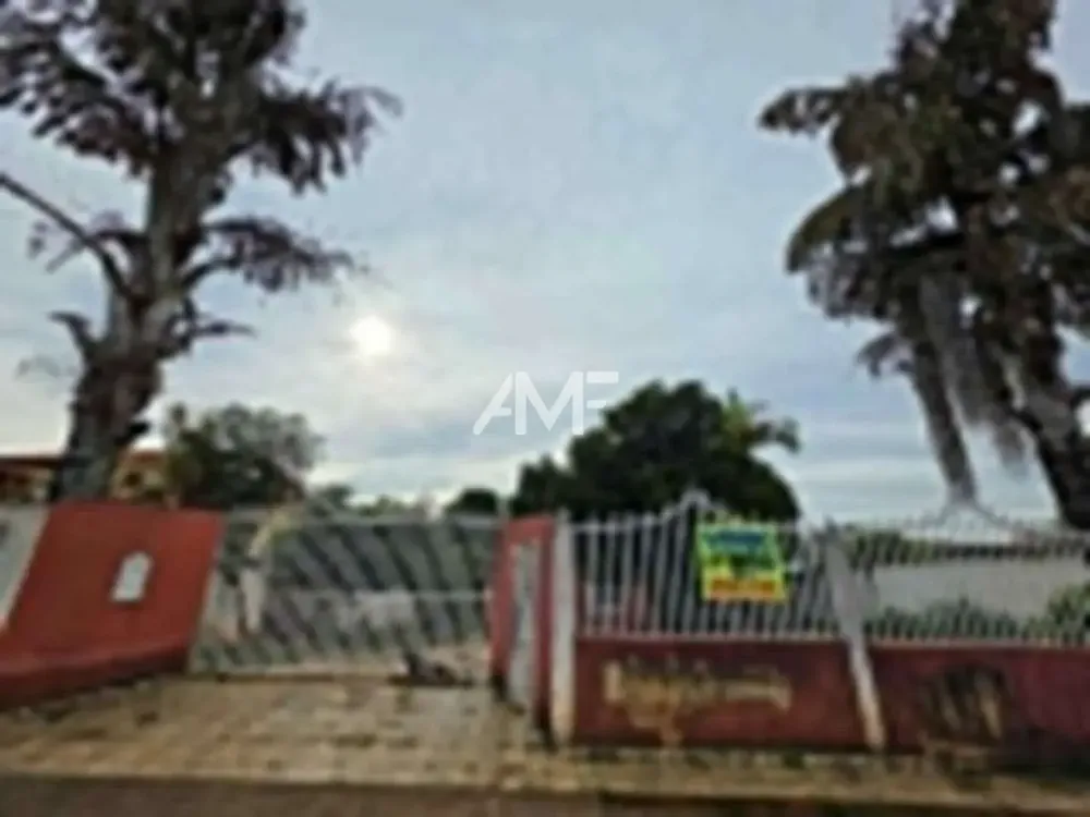 Casa, 4 quartos, 146 m² - Foto 1