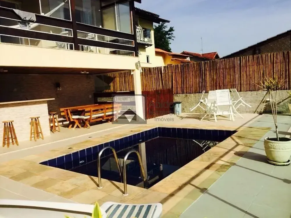 Casa, 3 quartos, 236 m² - Foto 4