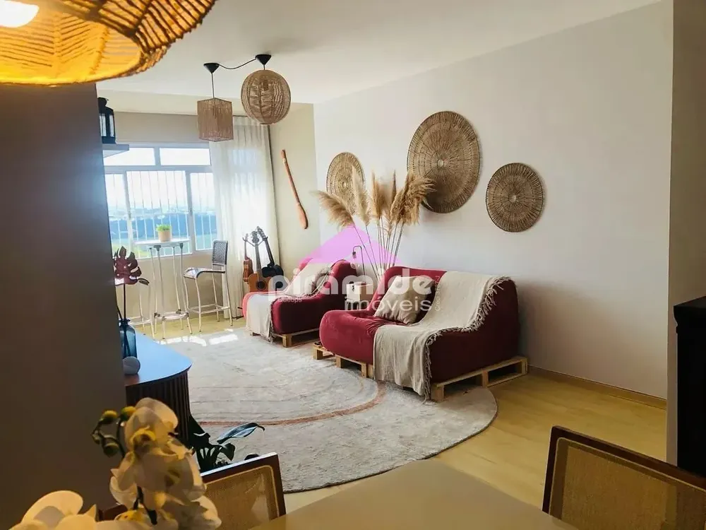 Apartamento, 3 quartos, 130 m² - Foto 1