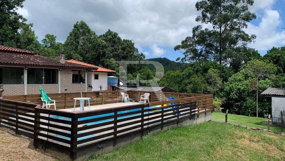 Sítio à venda com 3 quartos, 300m² - Foto 4