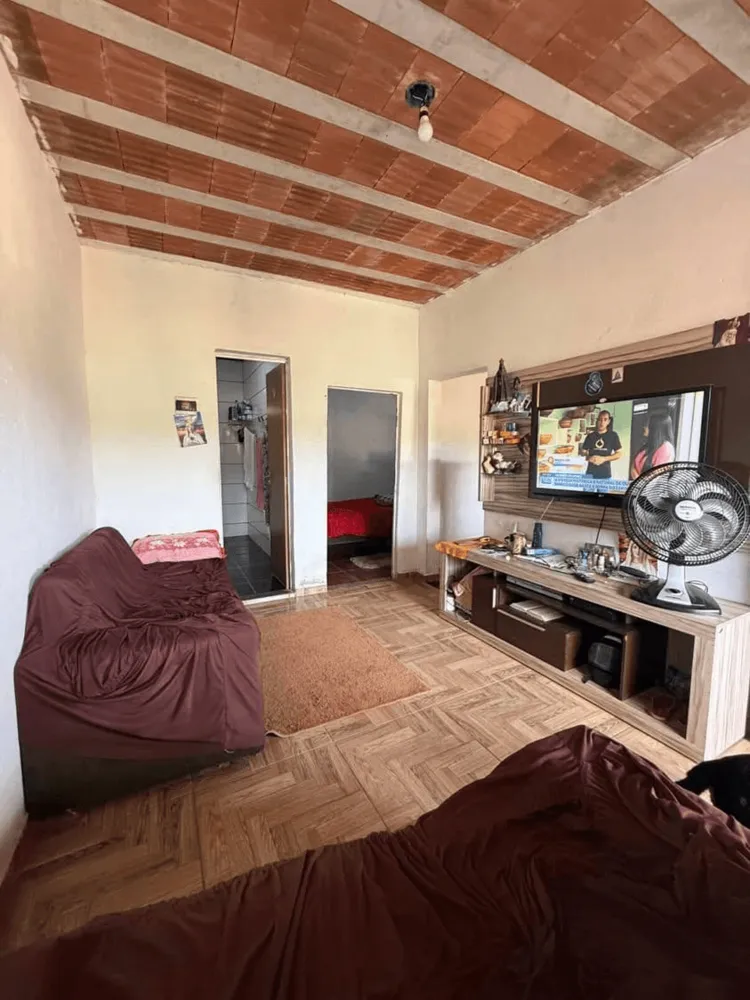 Casa, 2 quartos, 200 m² - Foto 1