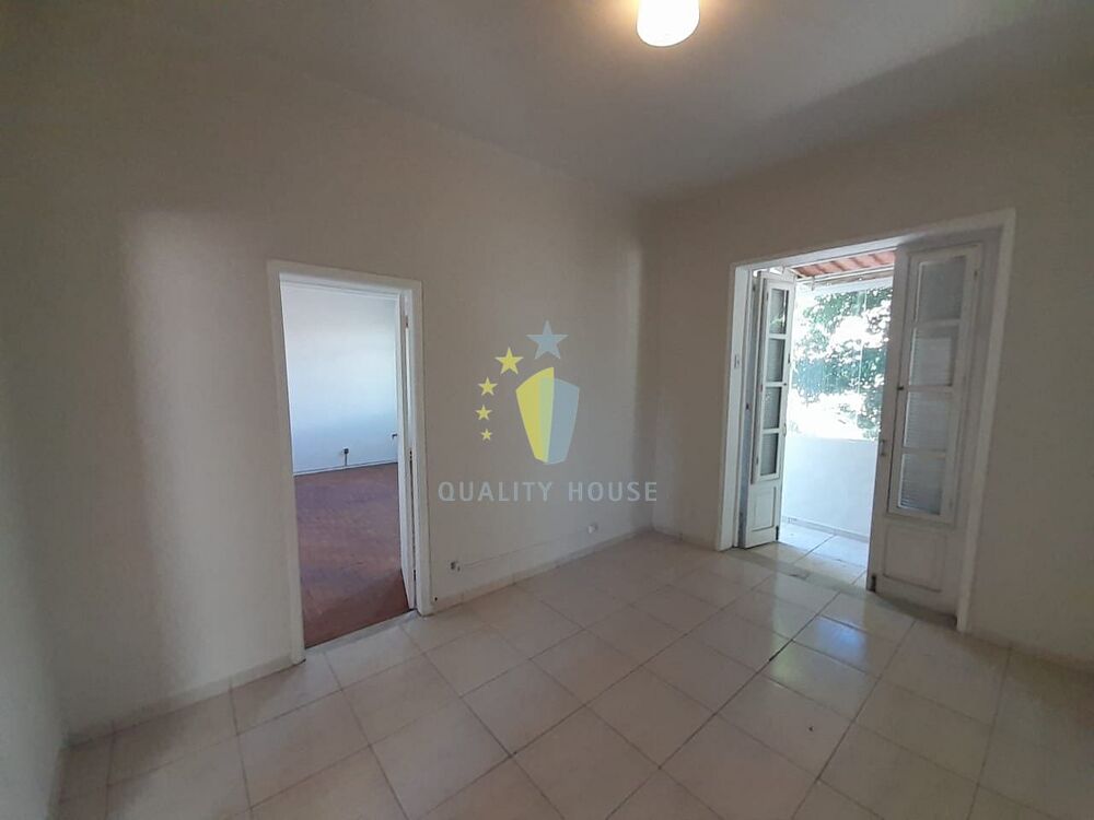 Casa para alugar com 2 quartos, 60m² - Foto 1