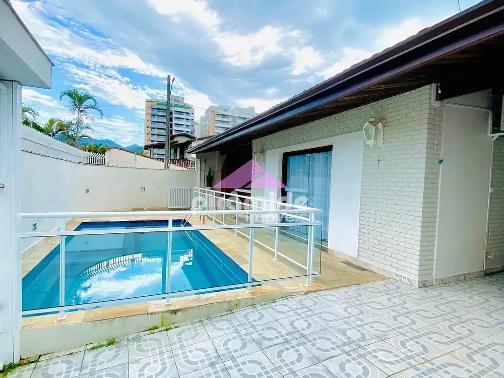 Casa, 4 quartos, 286 m² - Foto 1