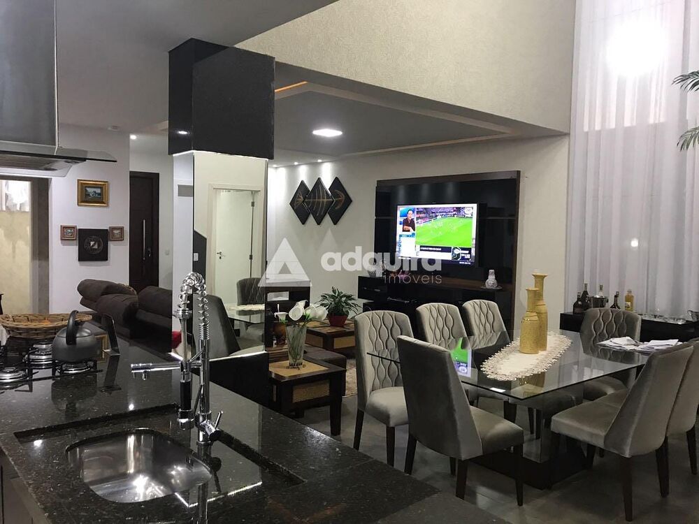 Casa à venda com 4 quartos, 330m² - Foto 4