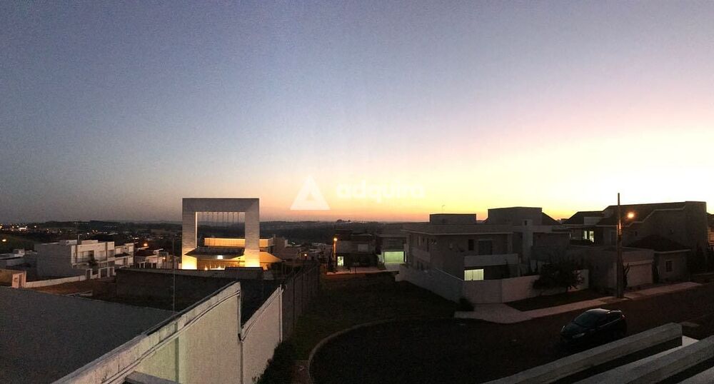 Casa à venda com 4 quartos, 330m² - Foto 3