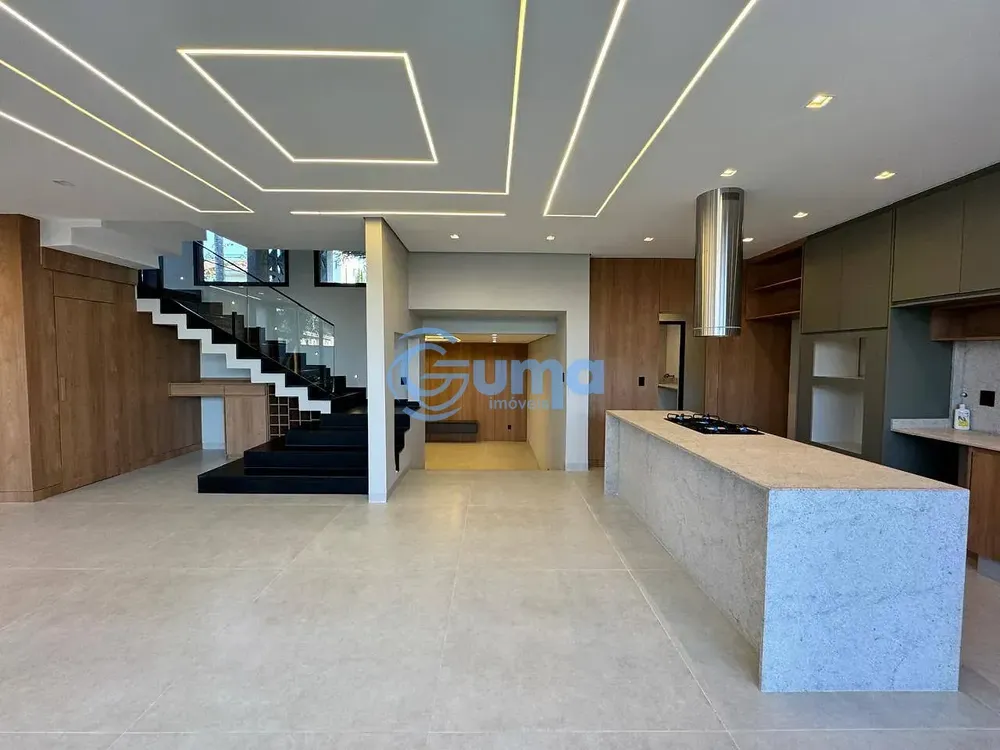 Casa, 3 quartos, 250 m² - Foto 1