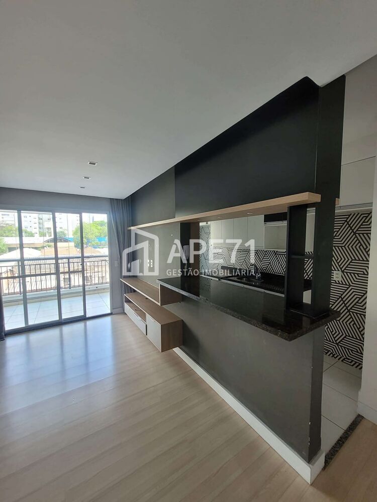 Apartamento à venda com 2 quartos, 68m² - Foto 1