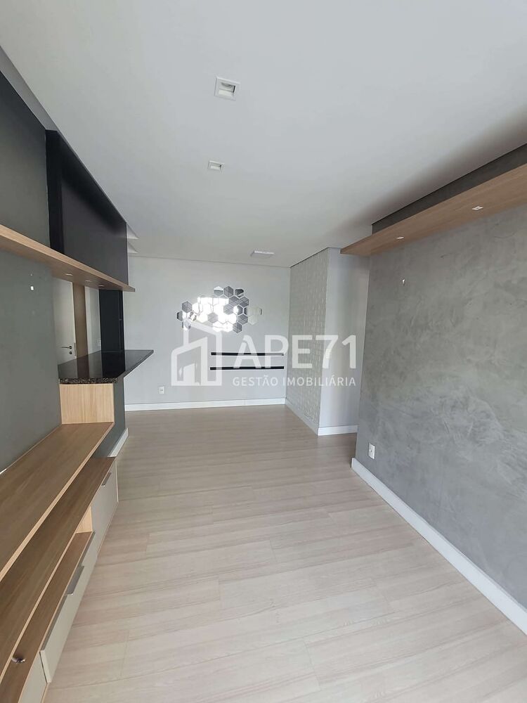 Apartamento à venda com 2 quartos, 68m² - Foto 5