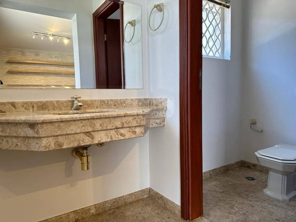 Casa à venda com 4 quartos, 345m² - Foto 4