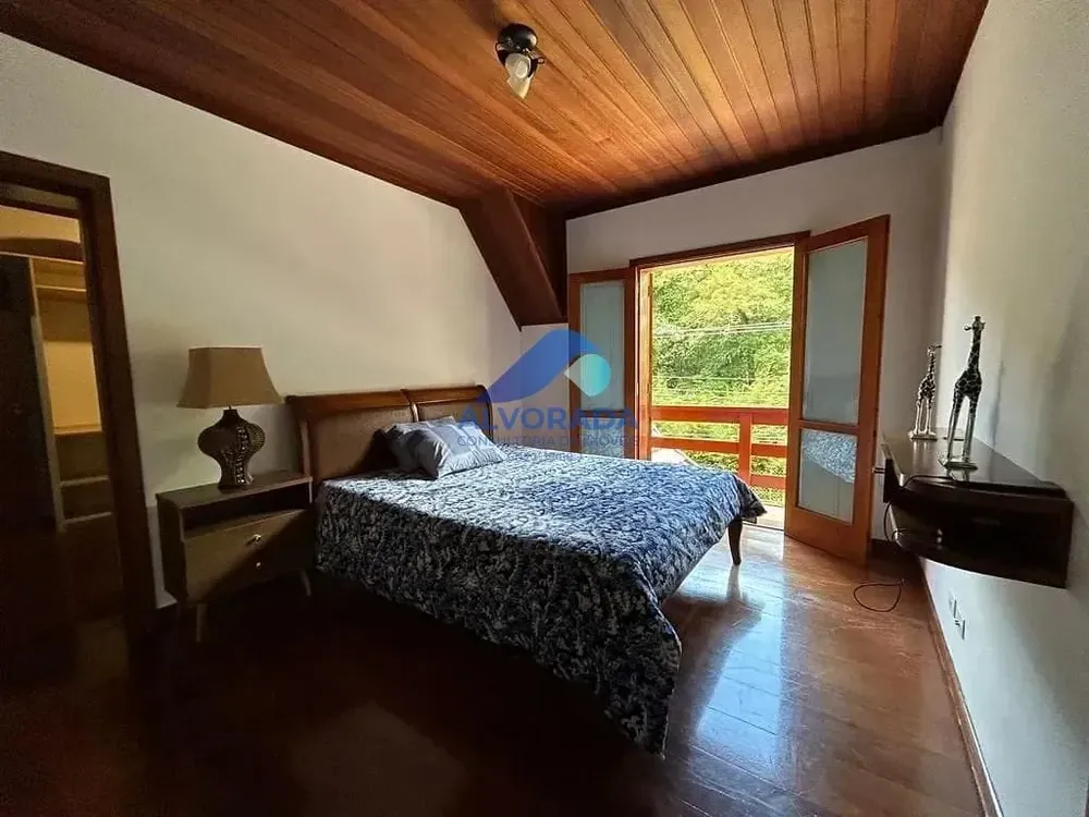 Sobrado, 5 quartos, 300 m² - Foto 1