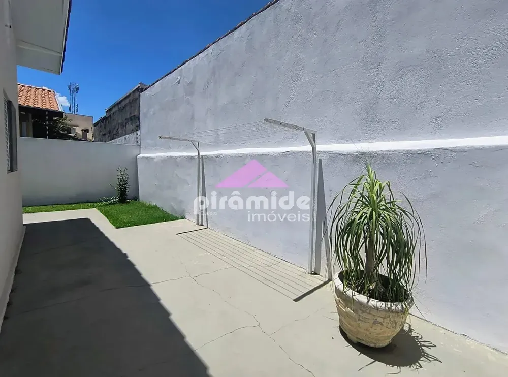 Casa, 3 quartos, 129 m² - Foto 2