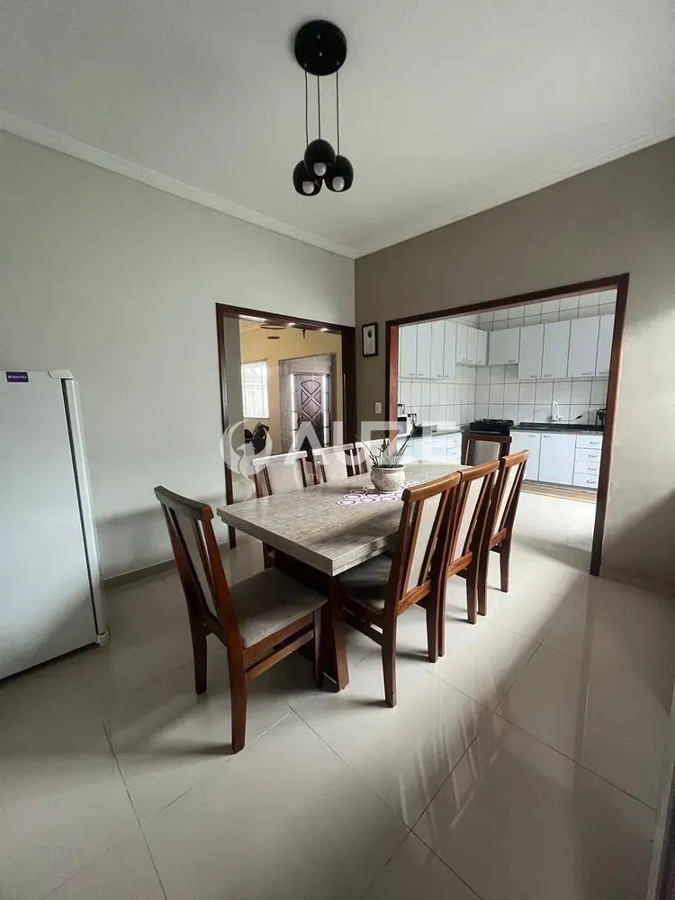 Casa, 4 quartos, 360 m² - Foto 4