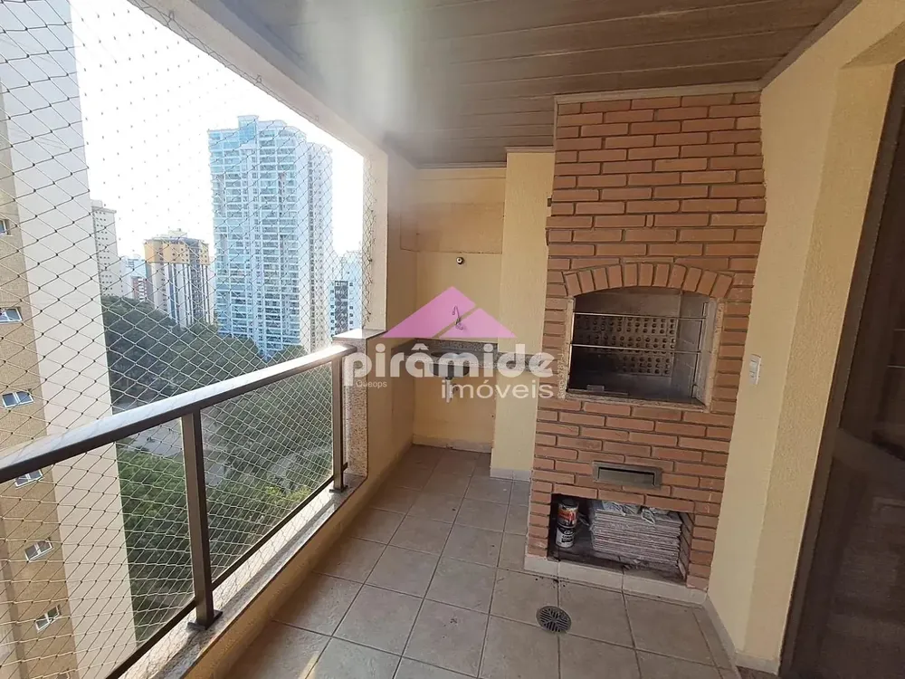 Apartamento, 3 quartos, 147 m² - Foto 1