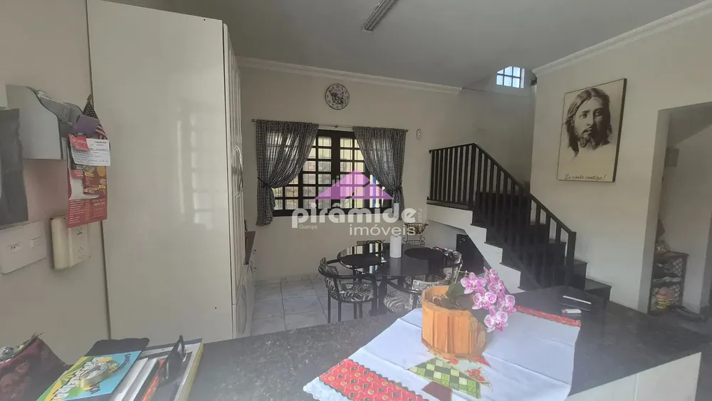 Sobrado, 3 quartos, 180 m² - Foto 1