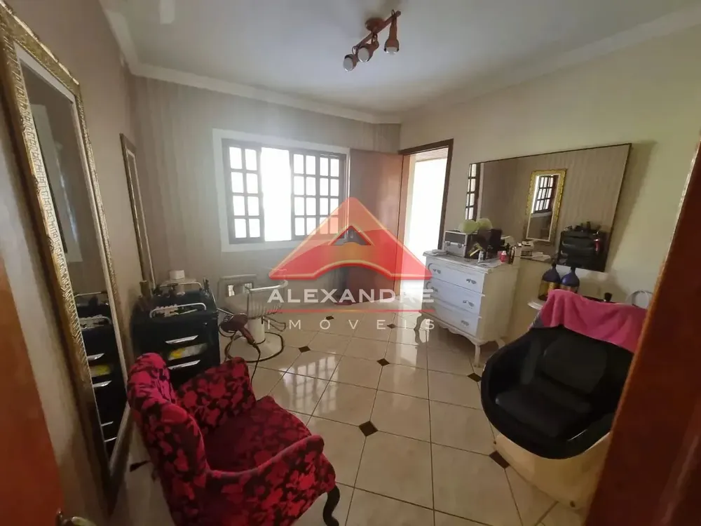 Casa, 3 quartos, 195 m² - Foto 8