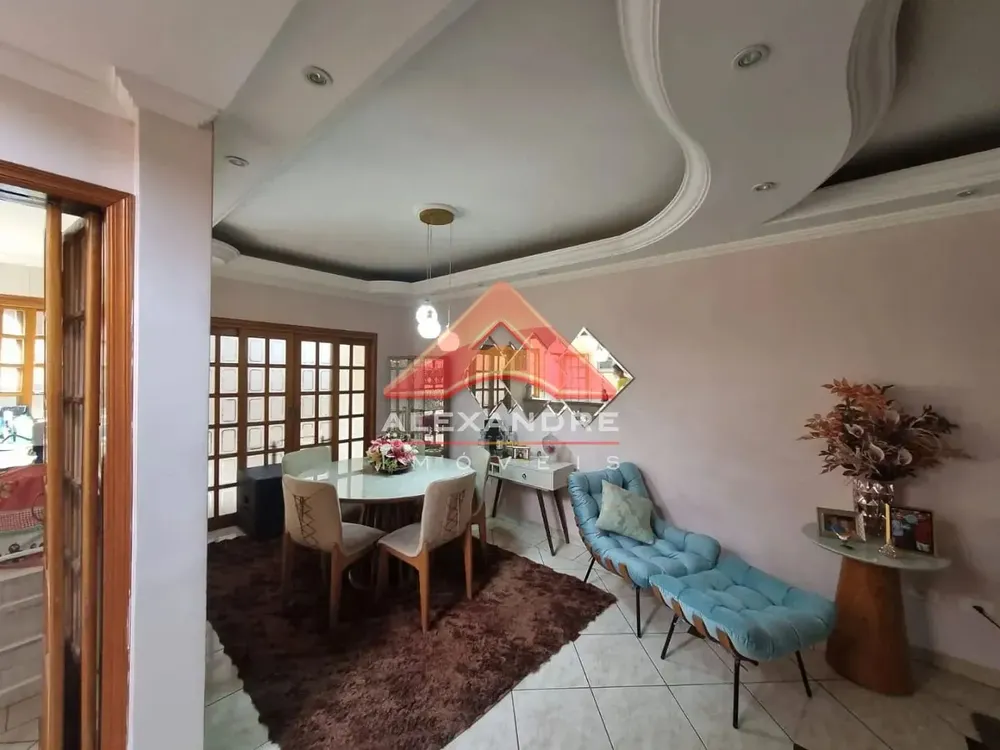 Casa, 3 quartos, 195 m² - Foto 3