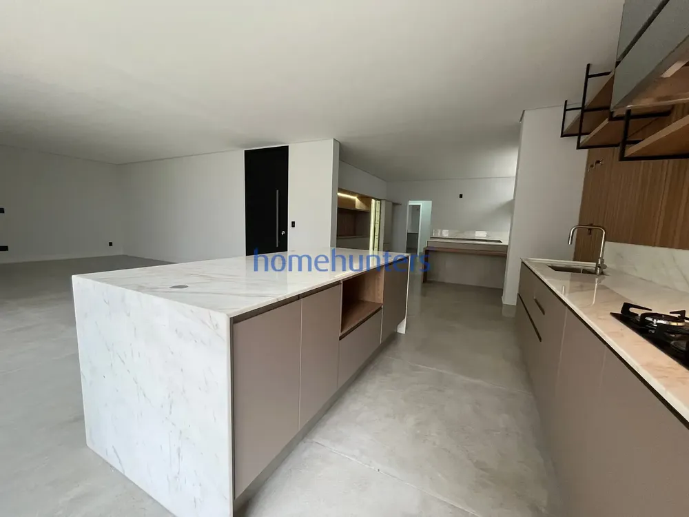 Casa, 4 quartos, 560 m² - Foto 1