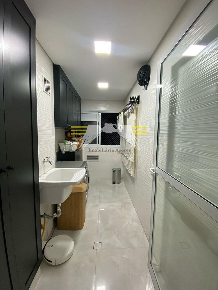 Apartamento à venda com 2 quartos, 77m² - Foto 4