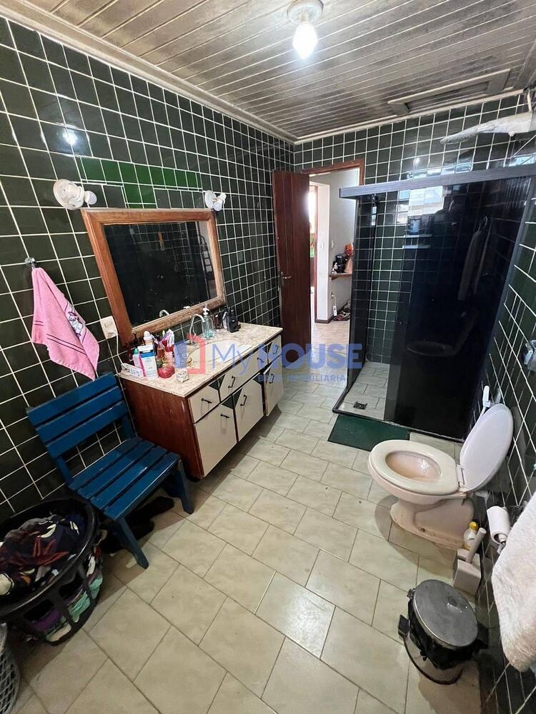 Casa à venda com 4 quartos, 208m² - Foto 3