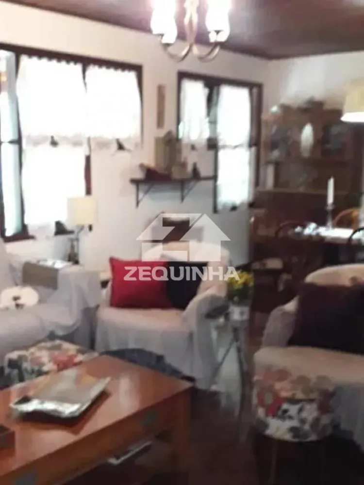 Casa, 3 quartos, 239 m² - Foto 2