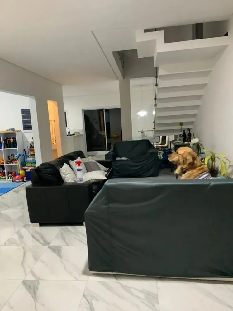 Casa, 3 quartos, 235 m² - Foto 3