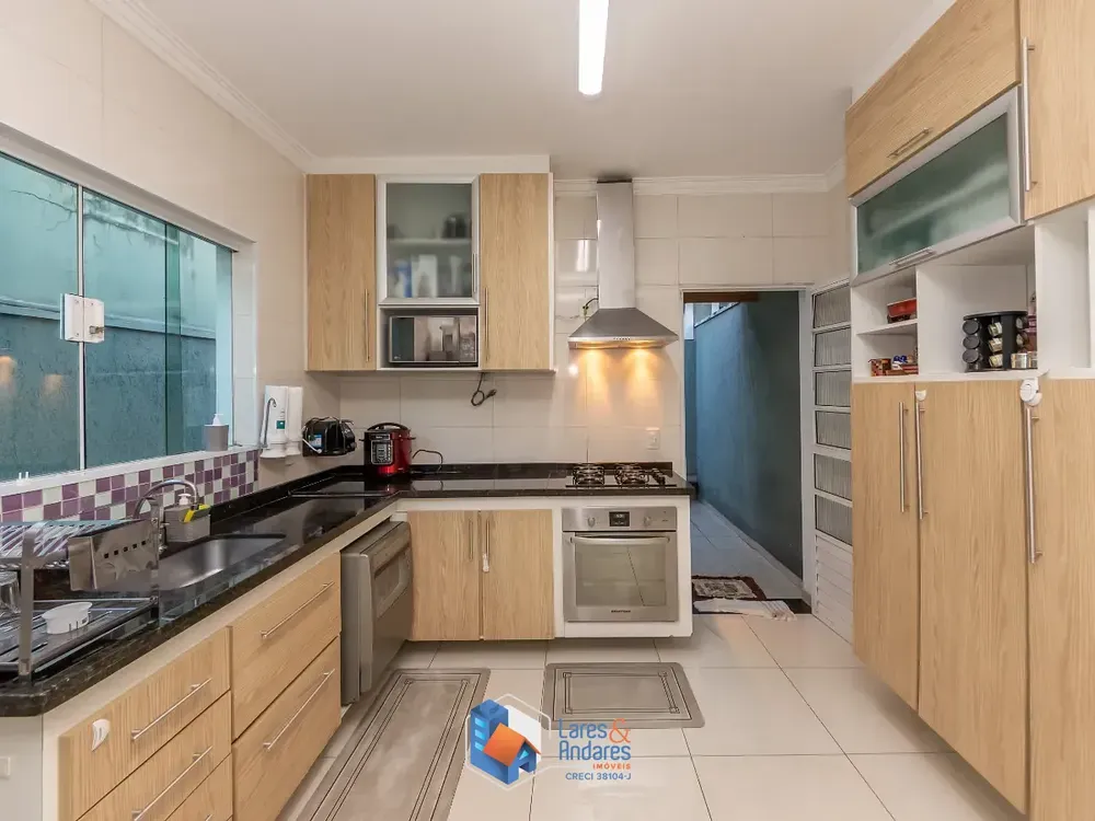 Sobrado, 3 quartos, 168 m² - Foto 1