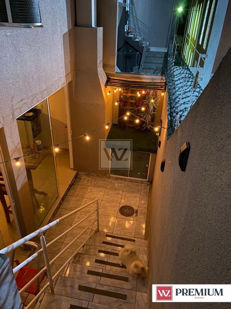 Casa para alugar com 2 quartos, 90m² - Foto 1