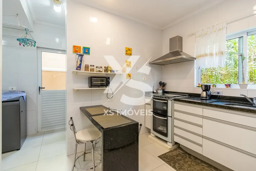 Casa, 3 quartos, 212 m² - Foto 1
