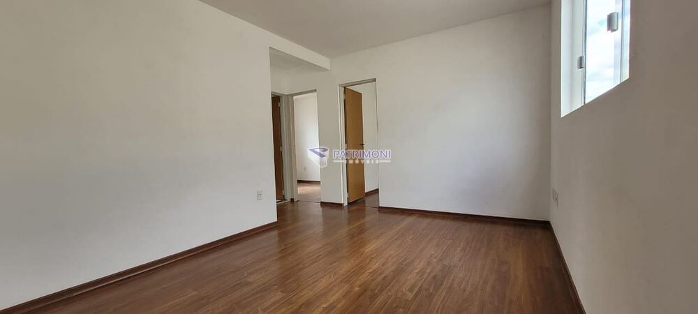 Apartamento à venda com 2 quartos, 60m² - Foto 4