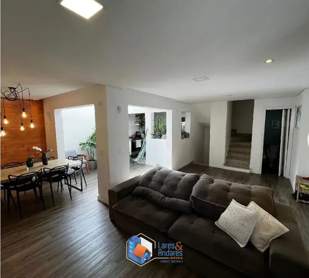 Casa, 3 quartos, 242 m² - Foto 4