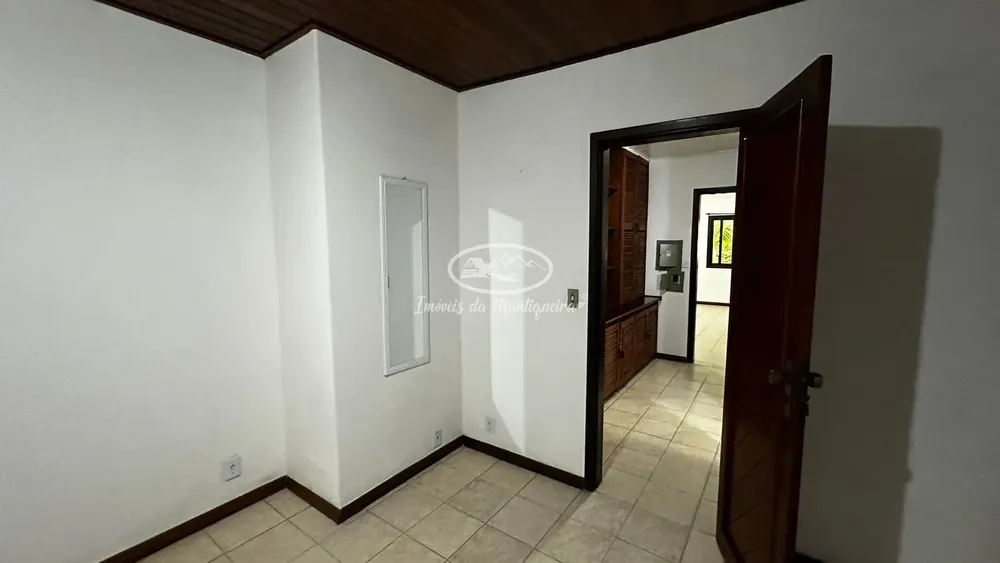 Casa, 3 quartos, 250 m² - Foto 13
