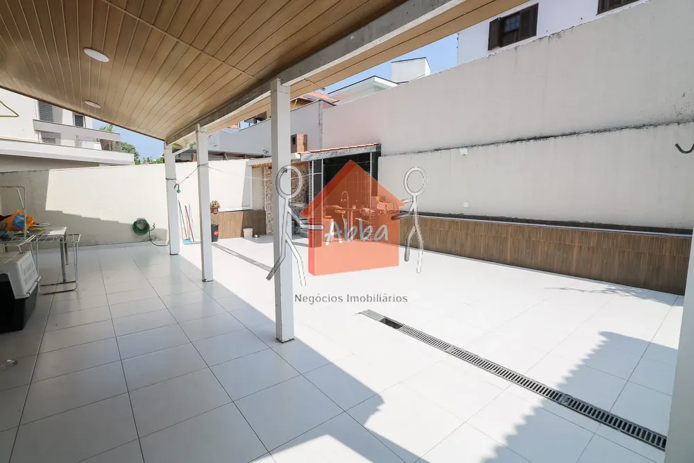 Sobrado, 3 quartos, 273 m² - Foto 1