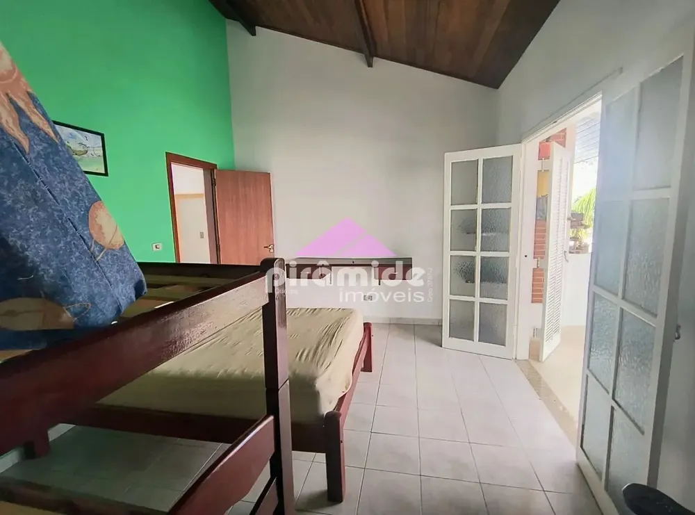 Casa, 3 quartos, 270 m² - Foto 1