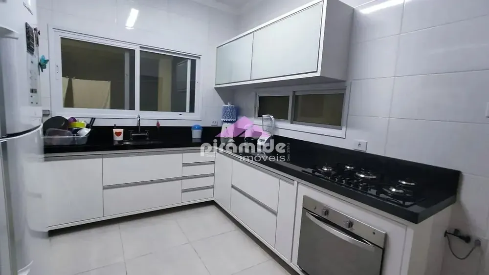 Casa, 3 quartos, 193 m² - Foto 8