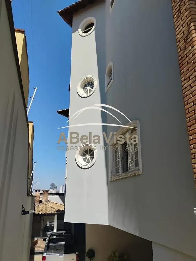 Sobrado, 3 quartos, 479 m² - Foto 1