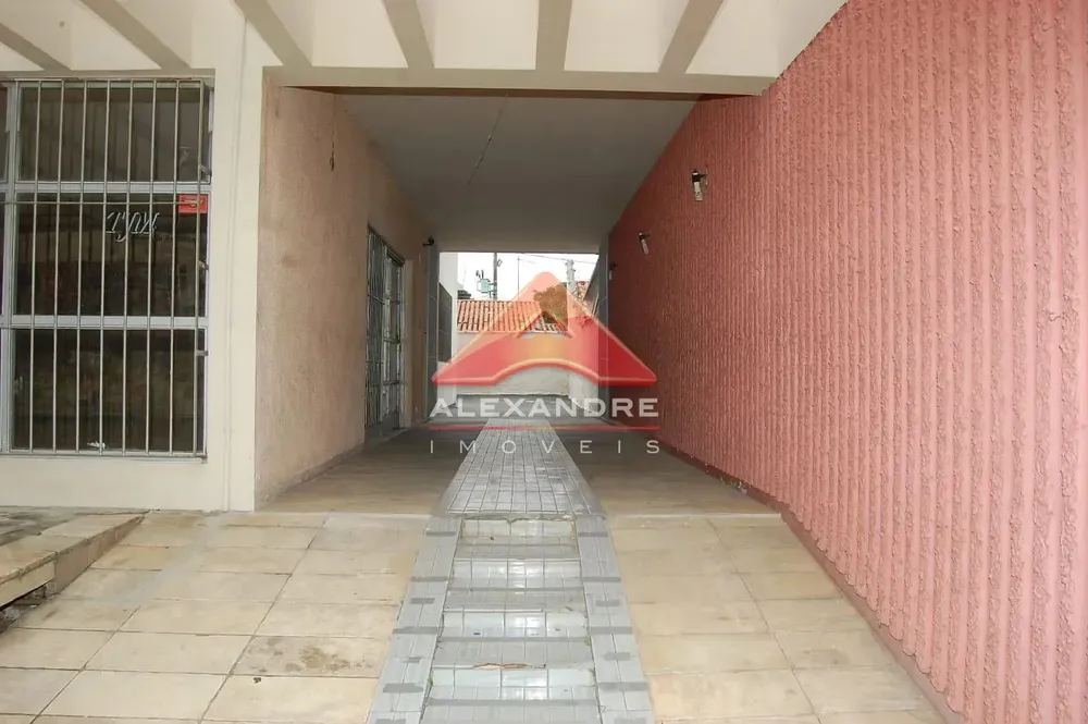 Casa, 3 quartos, 251 m² - Foto 1