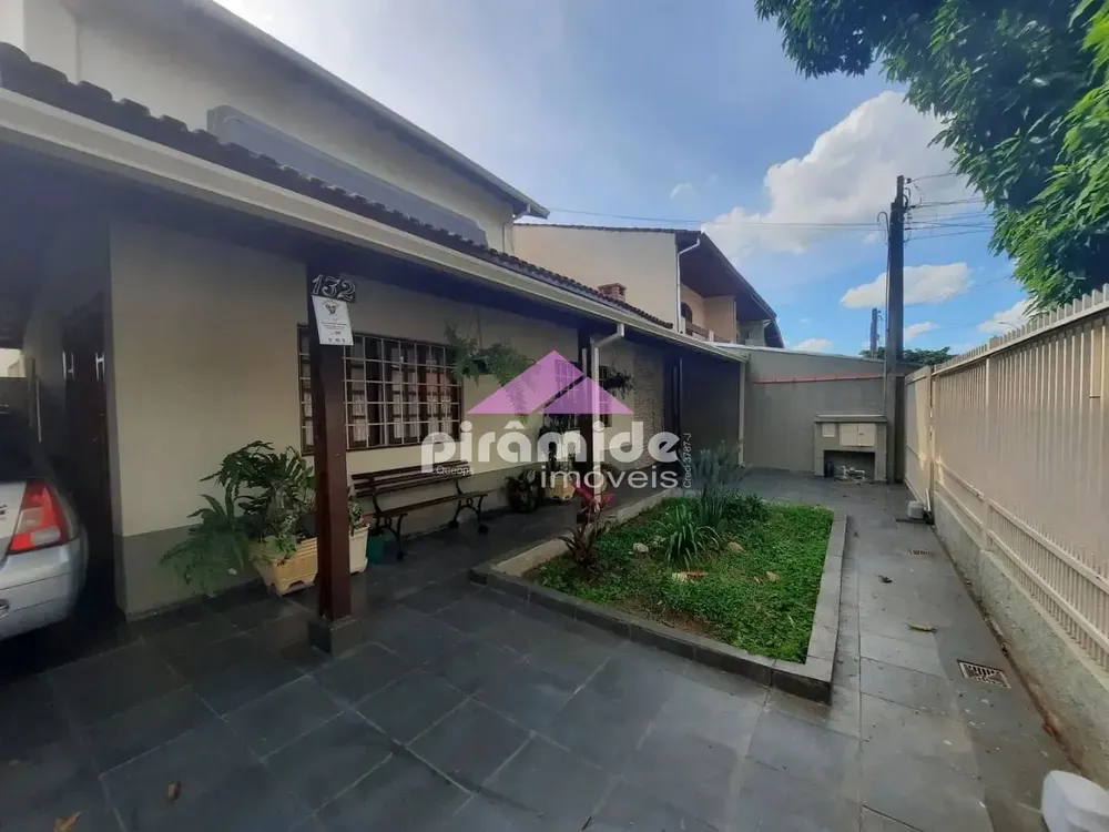 Casa, 4 quartos, 280 m² - Foto 1