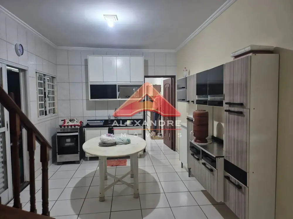 Casa, 4 quartos, 170 m² - Foto 3