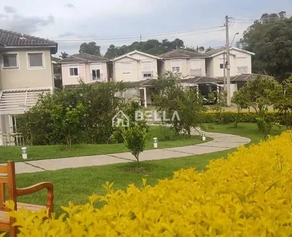 Casa à venda com 3 quartos, 120m² - Foto 1