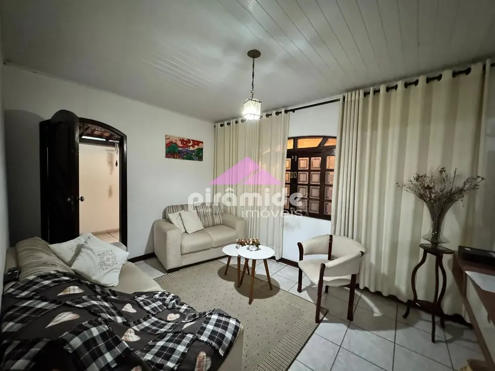 Casa, 3 quartos, 114 m² - Foto 1