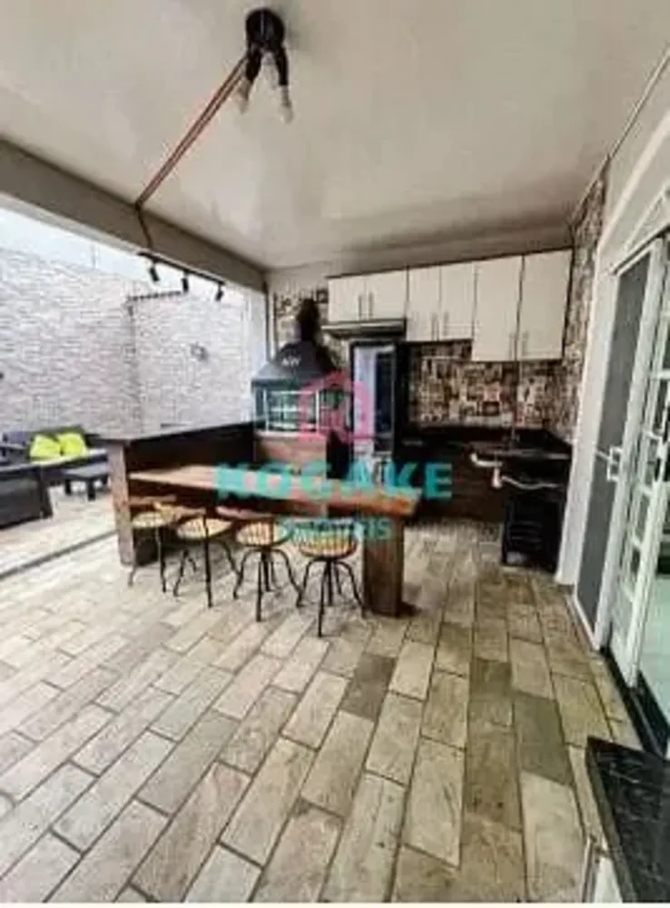 Sobrado, 4 quartos, 254 m² - Foto 1