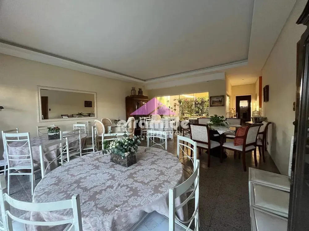 Casa, 3 quartos, 300 m² - Foto 5