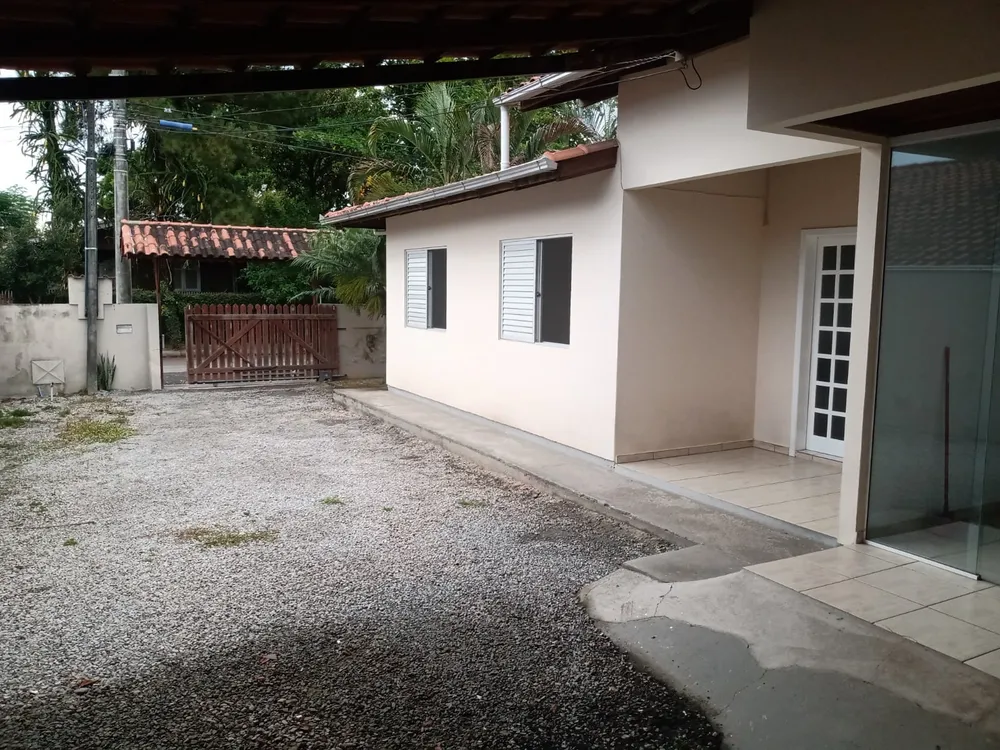 Casa, 3 quartos, 238 m² - Foto 1