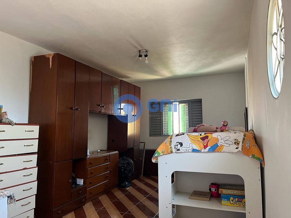 Casa à venda com 4 quartos, 215m² - Foto 8