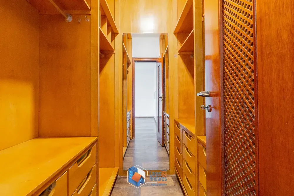 Apartamento, 3 quartos, 236 m² - Foto 1