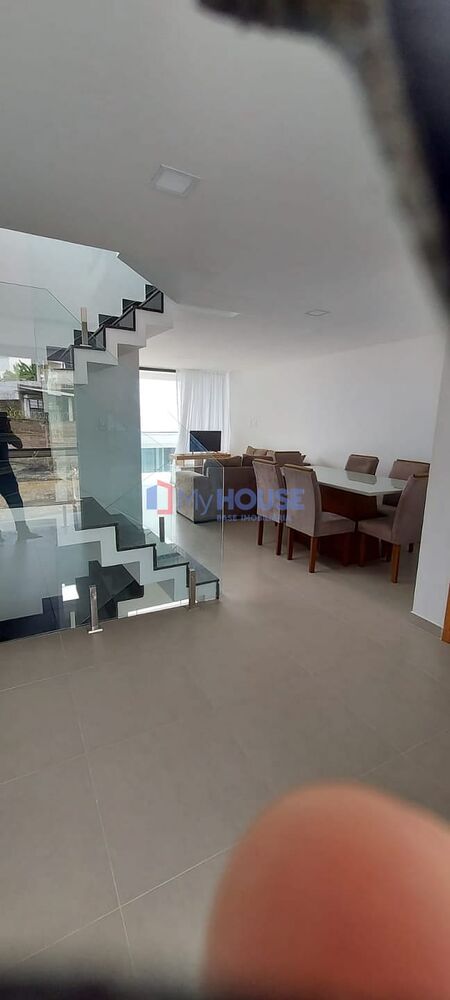 Sobrado à venda e aluguel com 3 quartos, 180m² - Foto 2